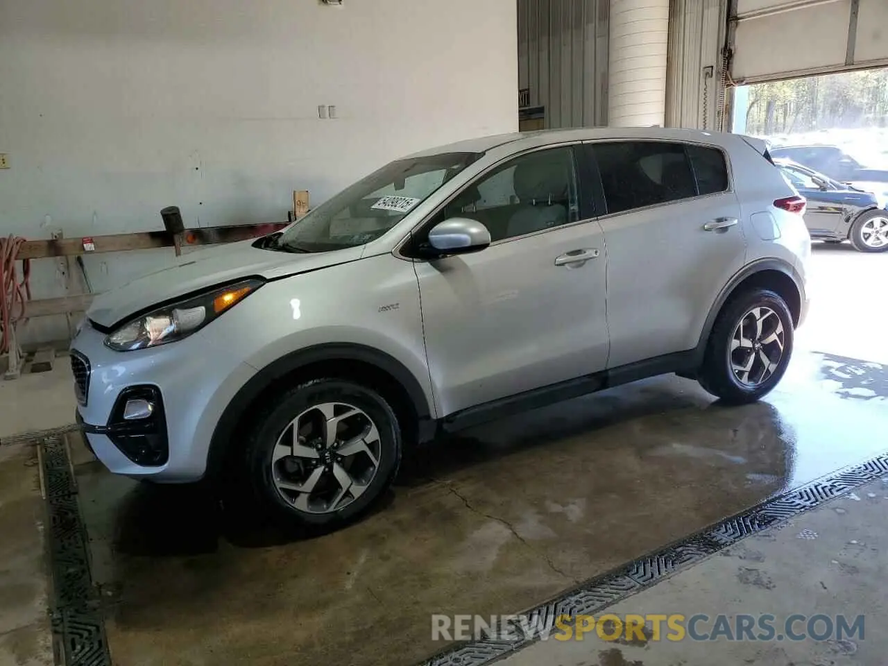 1 Photograph of a damaged car KNDPMCAC5M7862219 KIA SPORTAGE 2021