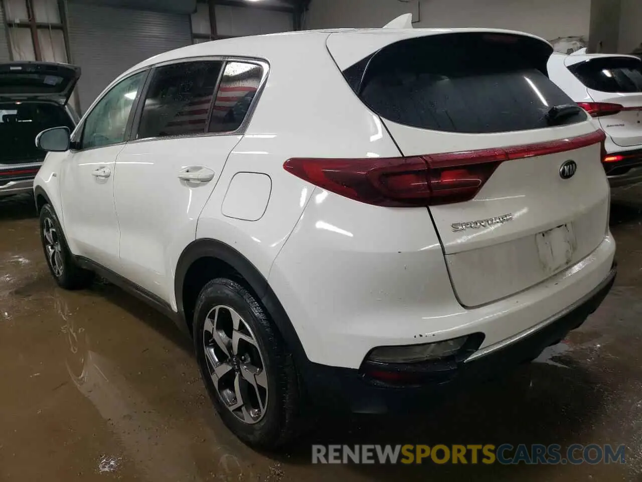 2 Photograph of a damaged car KNDPMCAC6M7864304 KIA SPORTAGE 2021