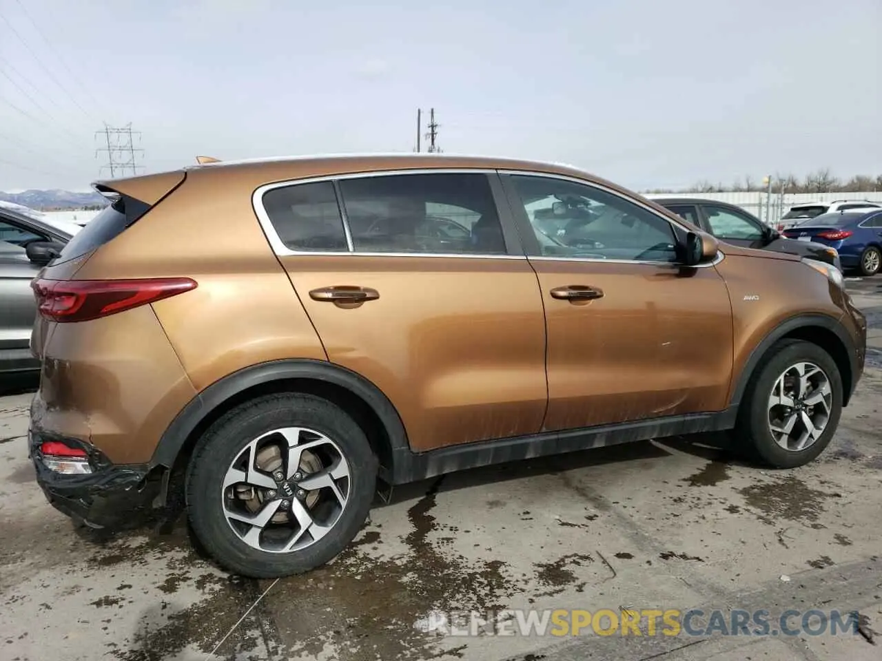 3 Photograph of a damaged car KNDPMCAC6M7924792 KIA SPORTAGE 2021