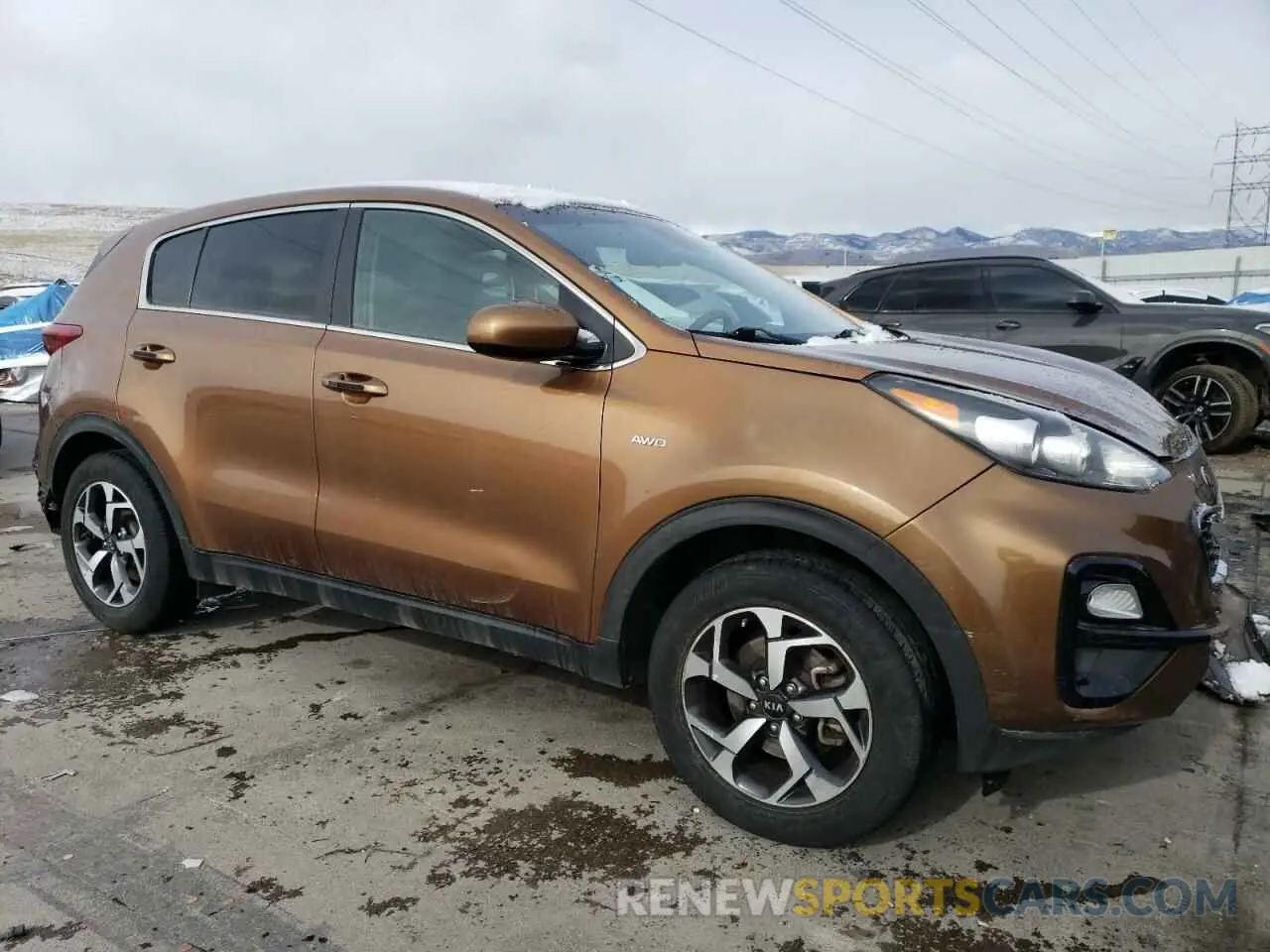 4 Photograph of a damaged car KNDPMCAC6M7924792 KIA SPORTAGE 2021