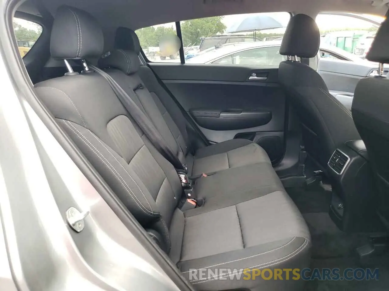 11 Photograph of a damaged car KNDPMCAC6M7933640 KIA SPORTAGE 2021