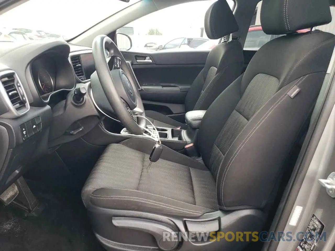 7 Photograph of a damaged car KNDPMCAC6M7933640 KIA SPORTAGE 2021
