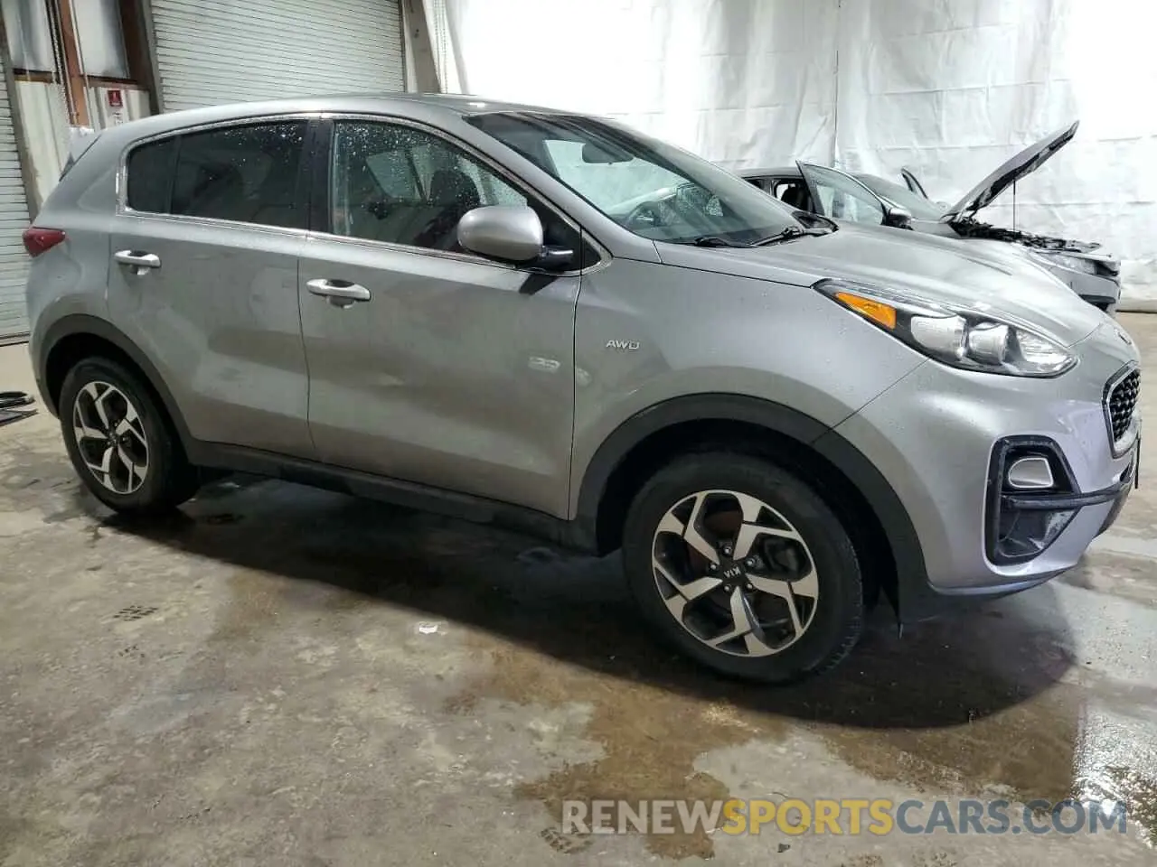 4 Photograph of a damaged car KNDPMCAC7M7880883 KIA SPORTAGE 2021