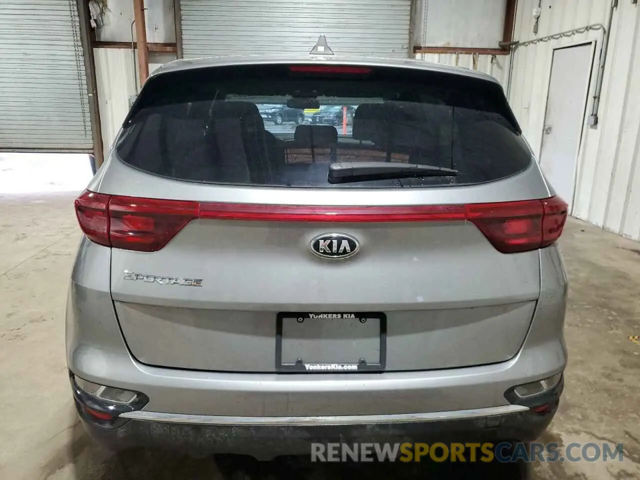 6 Photograph of a damaged car KNDPMCAC7M7880883 KIA SPORTAGE 2021