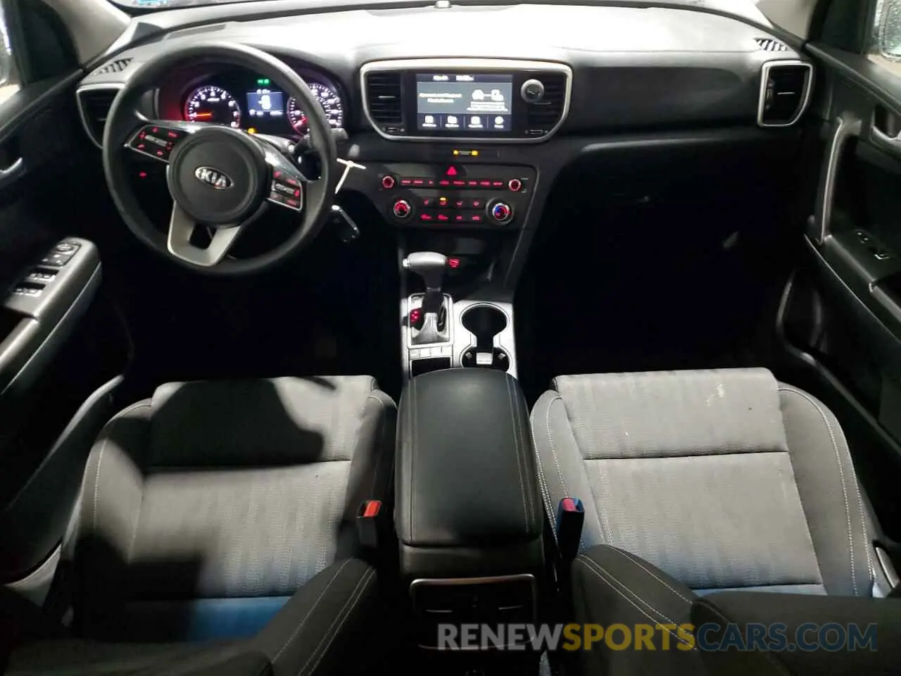 8 Photograph of a damaged car KNDPMCAC7M7880883 KIA SPORTAGE 2021