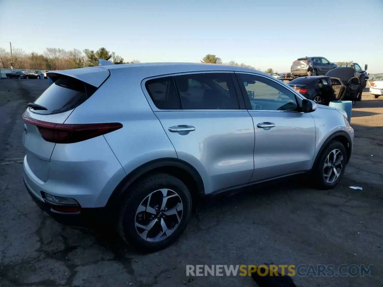 3 Photograph of a damaged car KNDPMCAC7M7901215 KIA SPORTAGE 2021