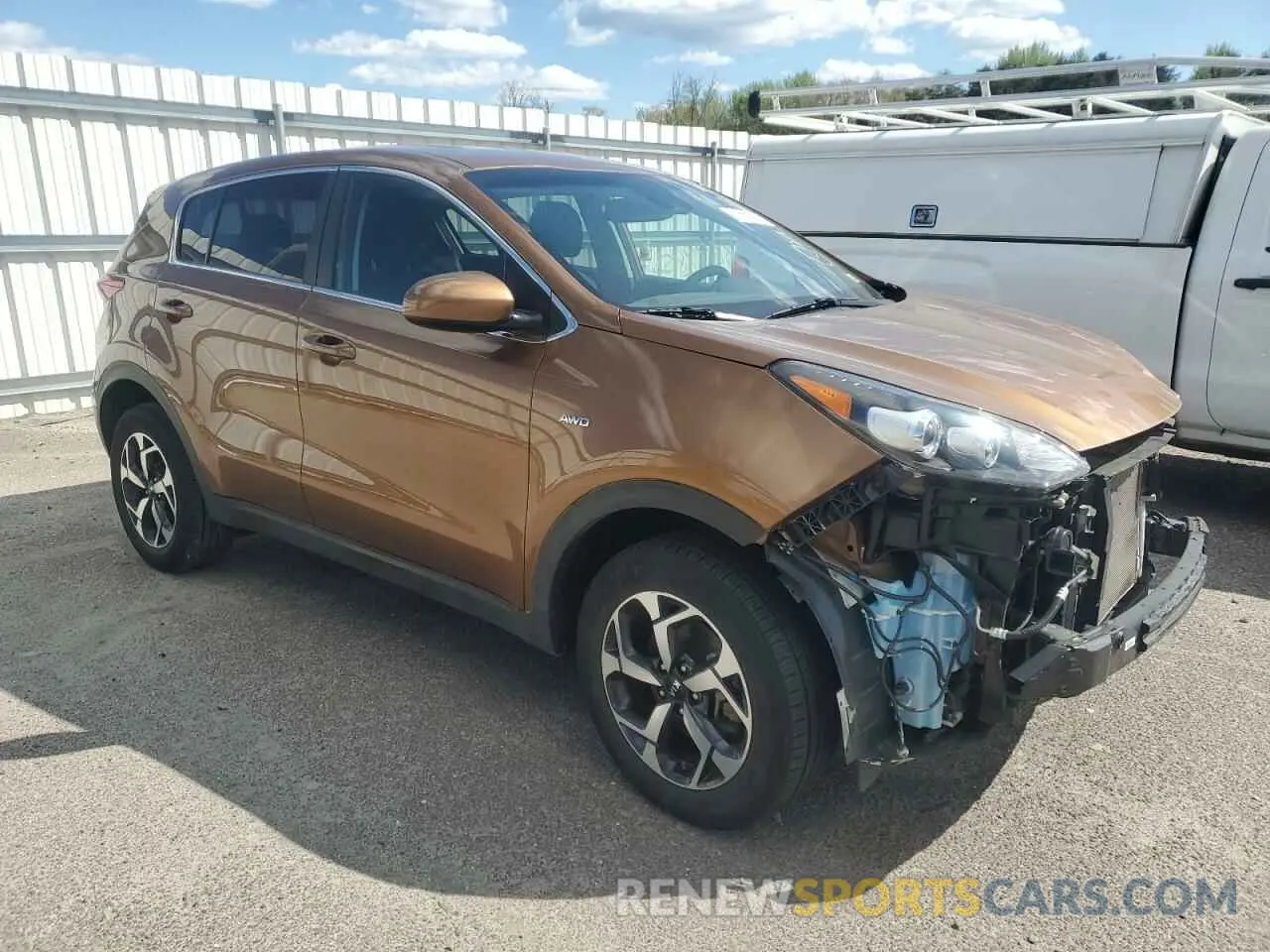 4 Photograph of a damaged car KNDPMCAC7M7924445 KIA SPORTAGE 2021