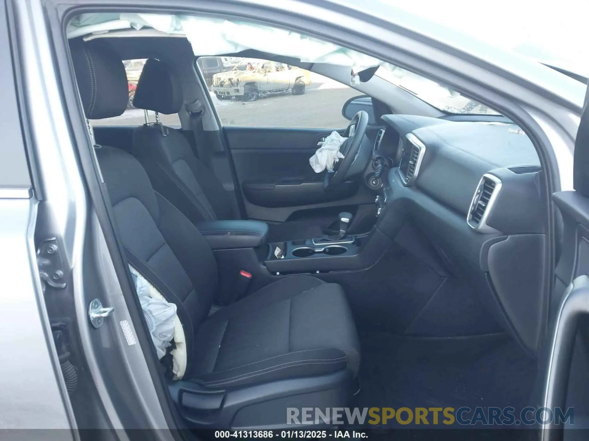 5 Photograph of a damaged car KNDPMCAC7M7942234 KIA SPORTAGE 2021