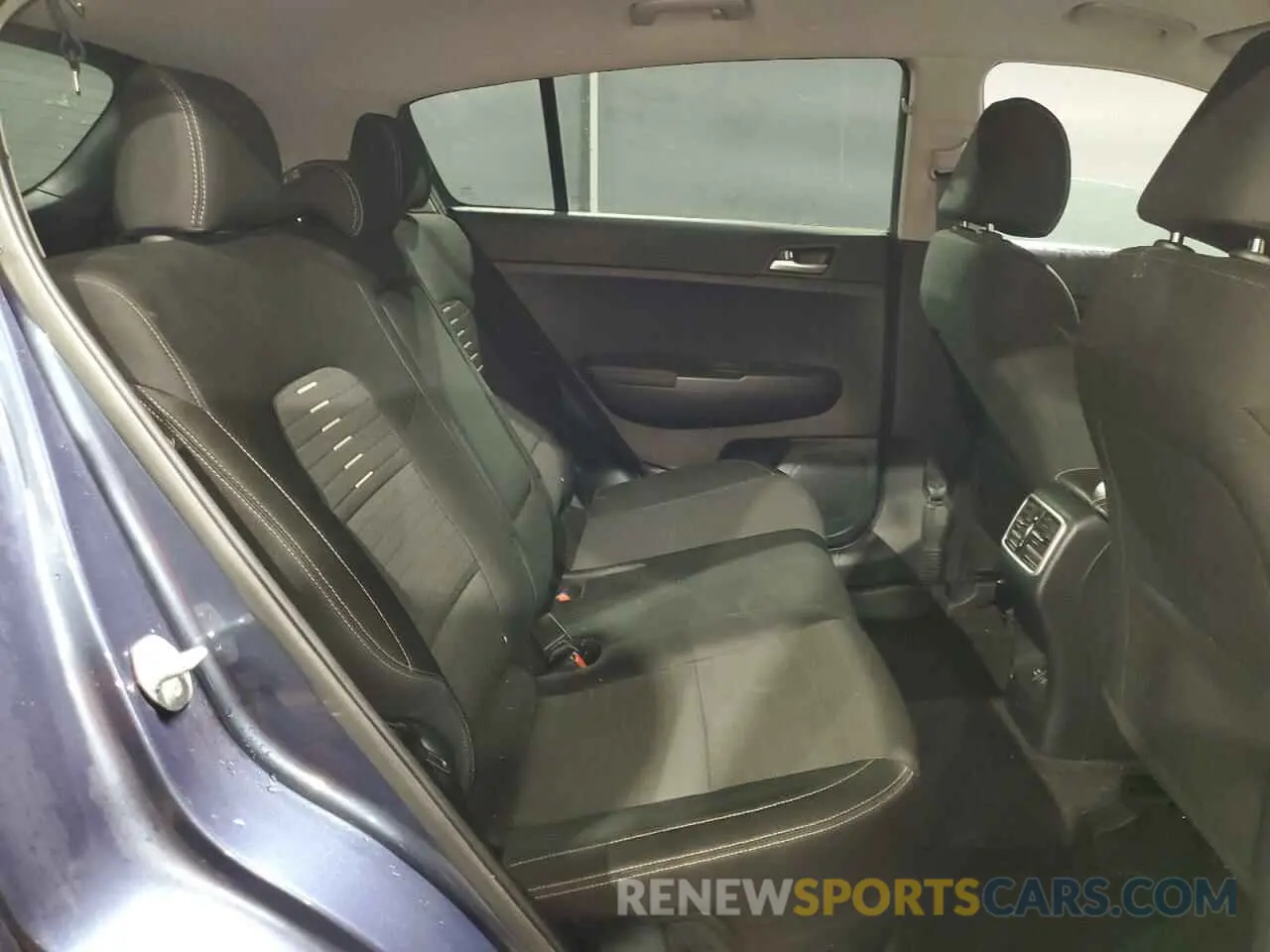 11 Photograph of a damaged car KNDPMCAC8M7876857 KIA SPORTAGE 2021