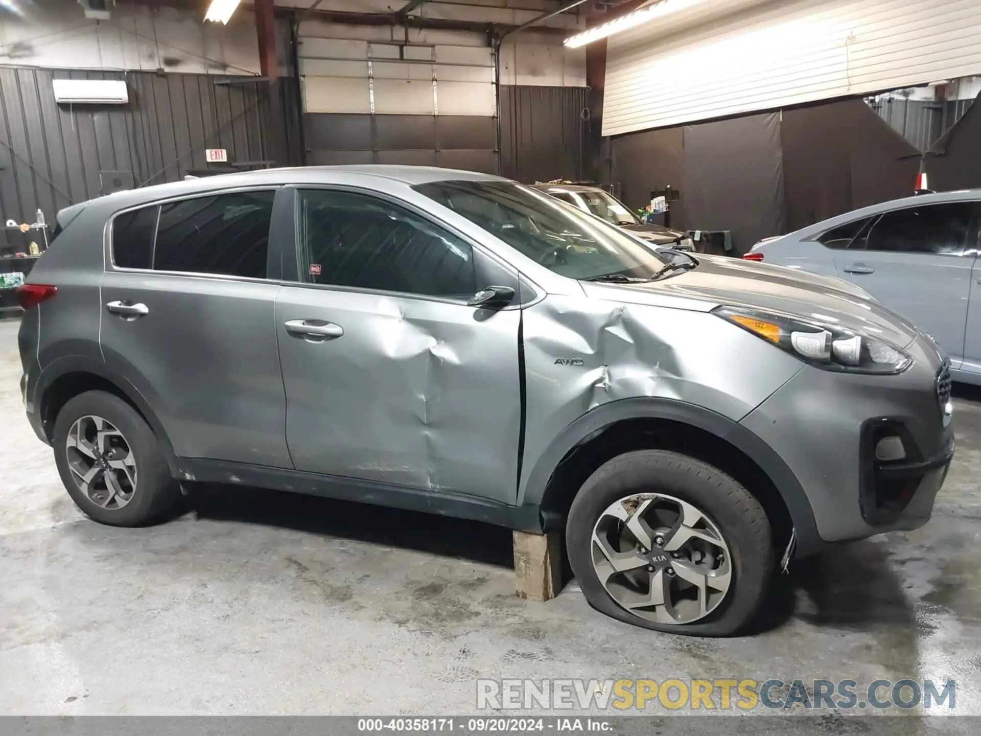 14 Photograph of a damaged car KNDPMCAC8M7881184 KIA SPORTAGE 2021