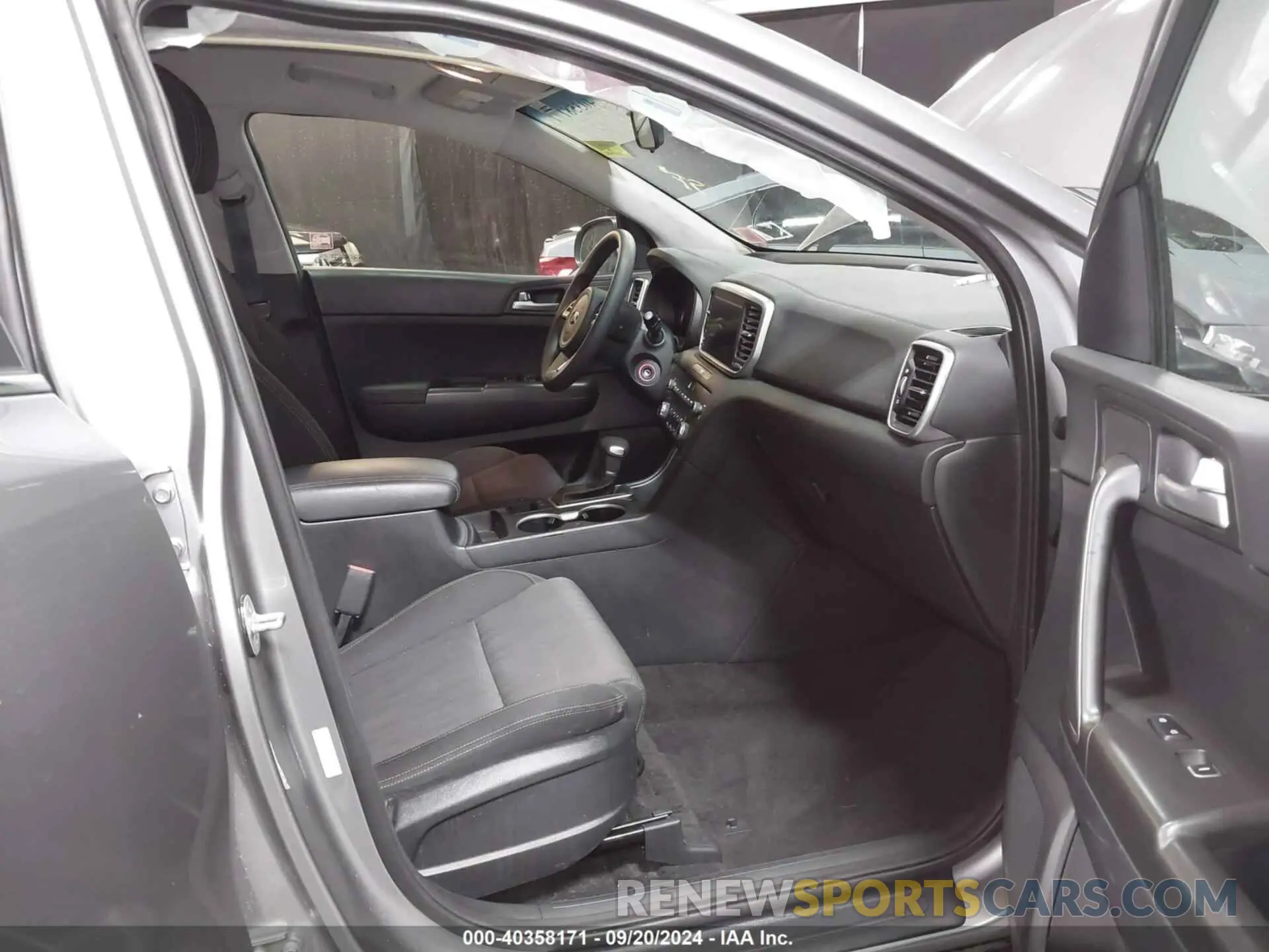 5 Photograph of a damaged car KNDPMCAC8M7881184 KIA SPORTAGE 2021