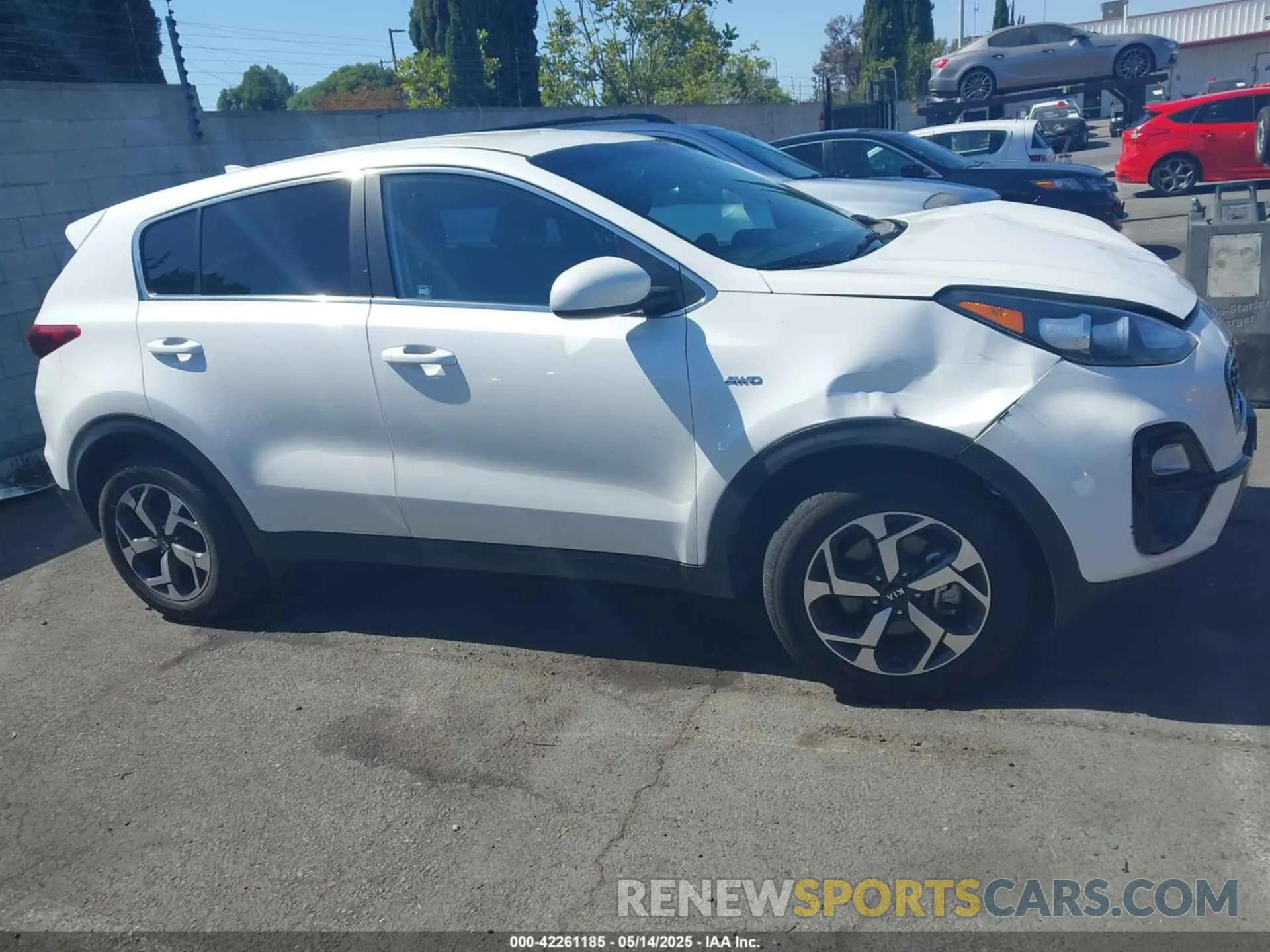 14 Photograph of a damaged car KNDPMCAC8M7914622 KIA SPORTAGE 2021