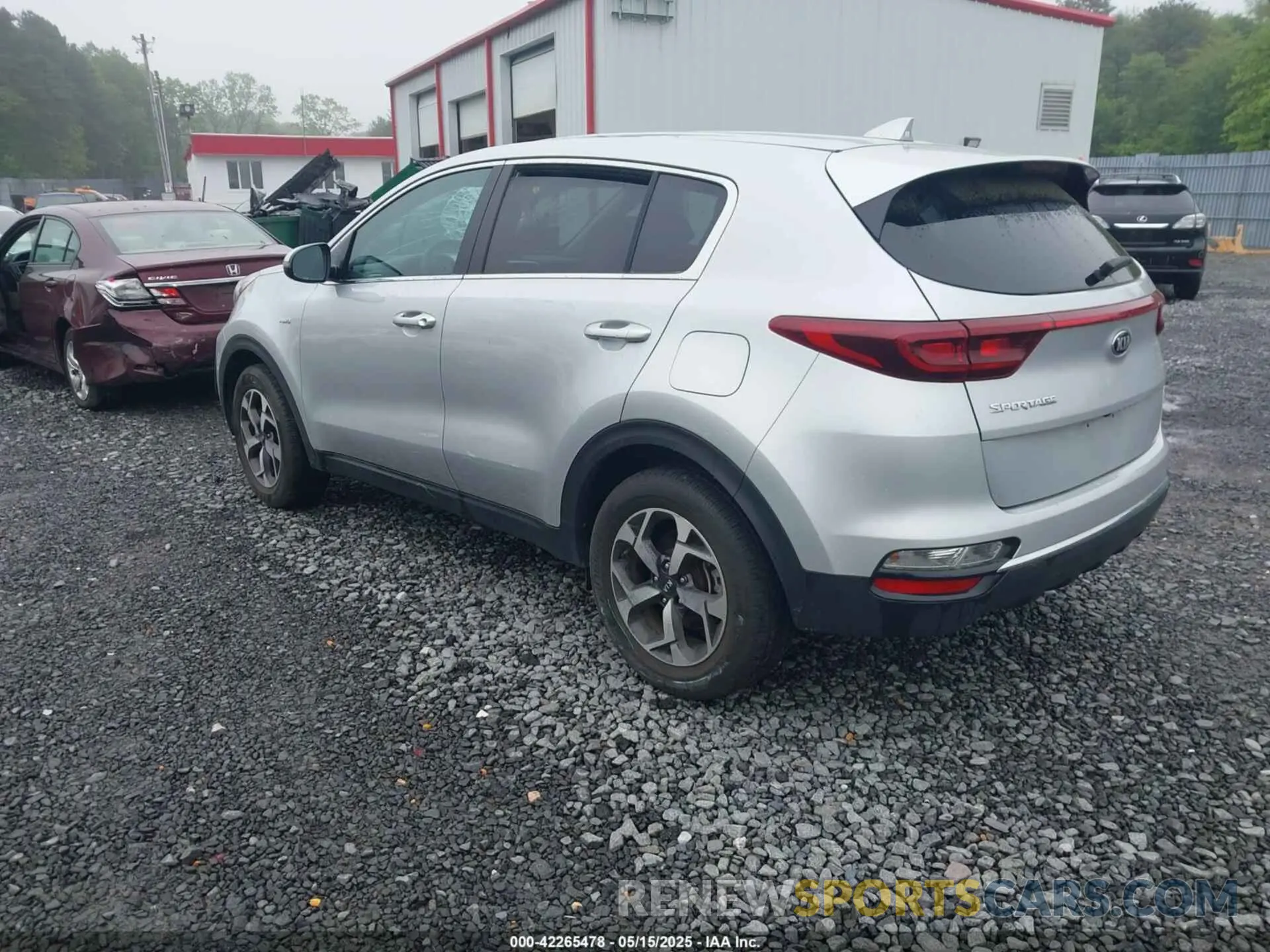 3 Photograph of a damaged car KNDPMCAC8M7915382 KIA SPORTAGE 2021