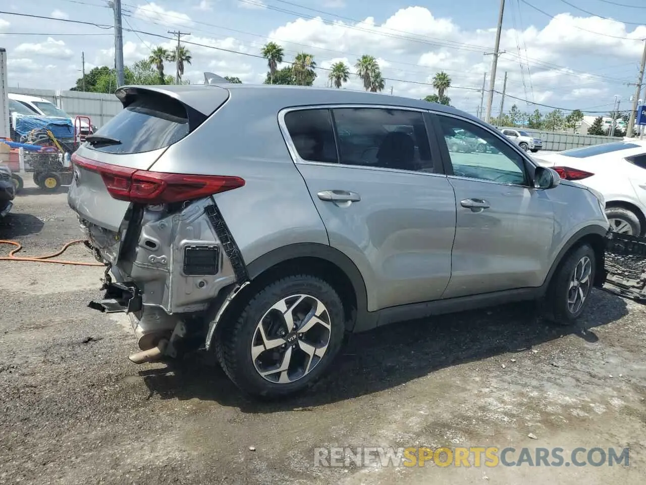 3 Photograph of a damaged car KNDPMCAC8M7926964 KIA SPORTAGE 2021