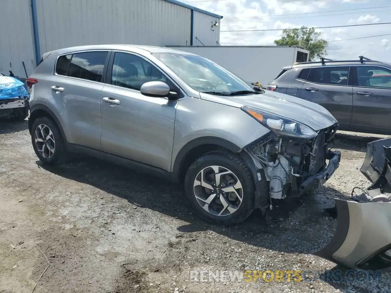 4 Photograph of a damaged car KNDPMCAC8M7926964 KIA SPORTAGE 2021