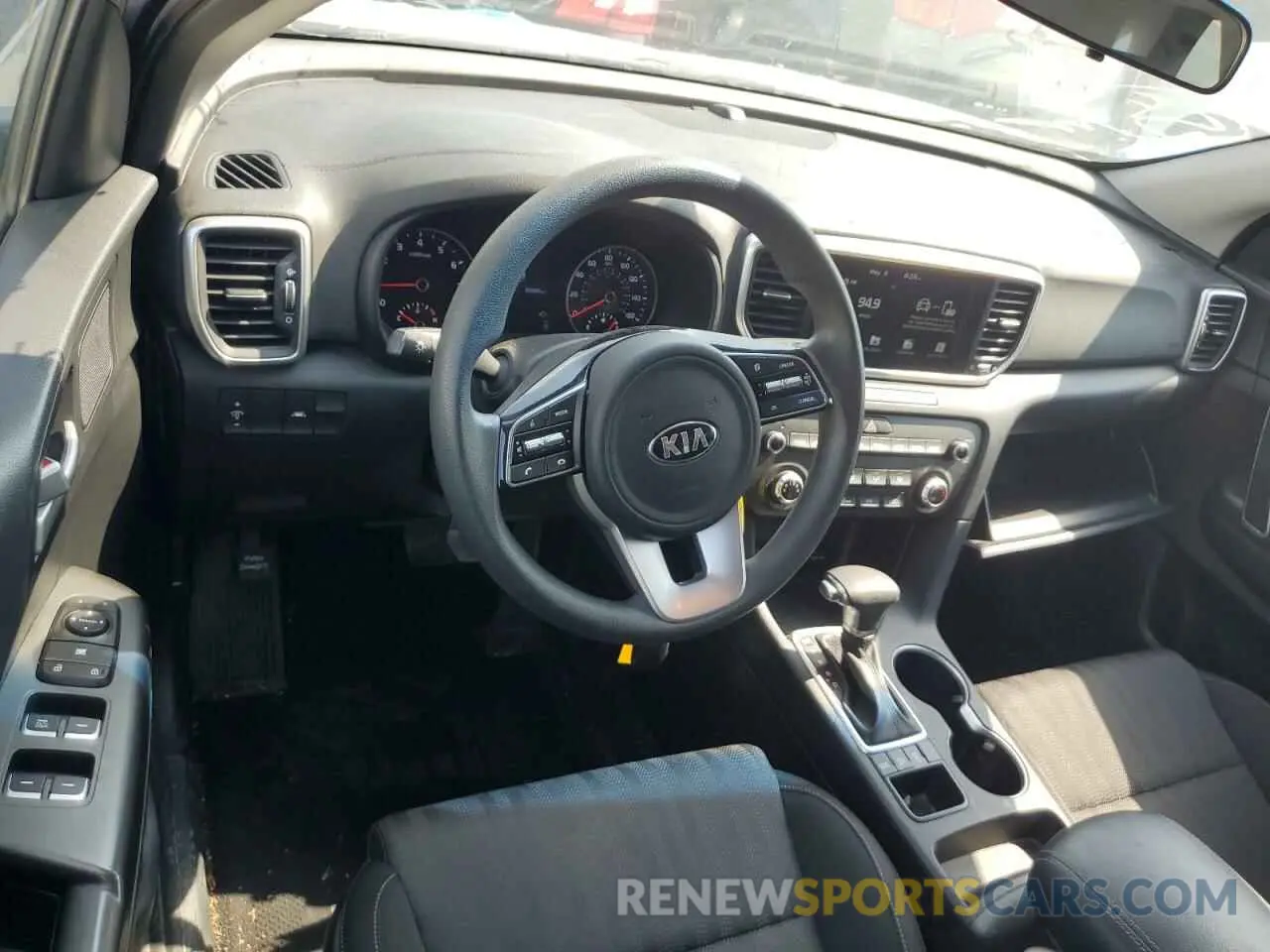 8 Photograph of a damaged car KNDPMCAC8M7926964 KIA SPORTAGE 2021