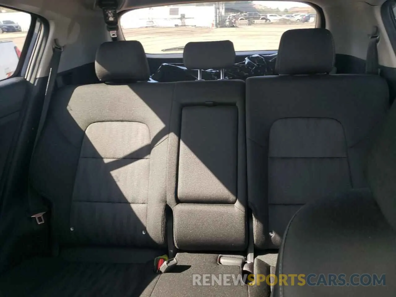 10 Photograph of a damaged car KNDPMCAC8M7935597 KIA SPORTAGE 2021