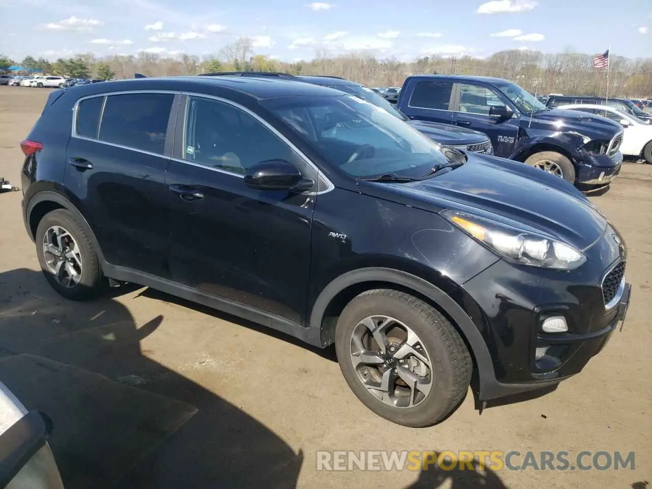 4 Photograph of a damaged car KNDPMCAC8M7935597 KIA SPORTAGE 2021