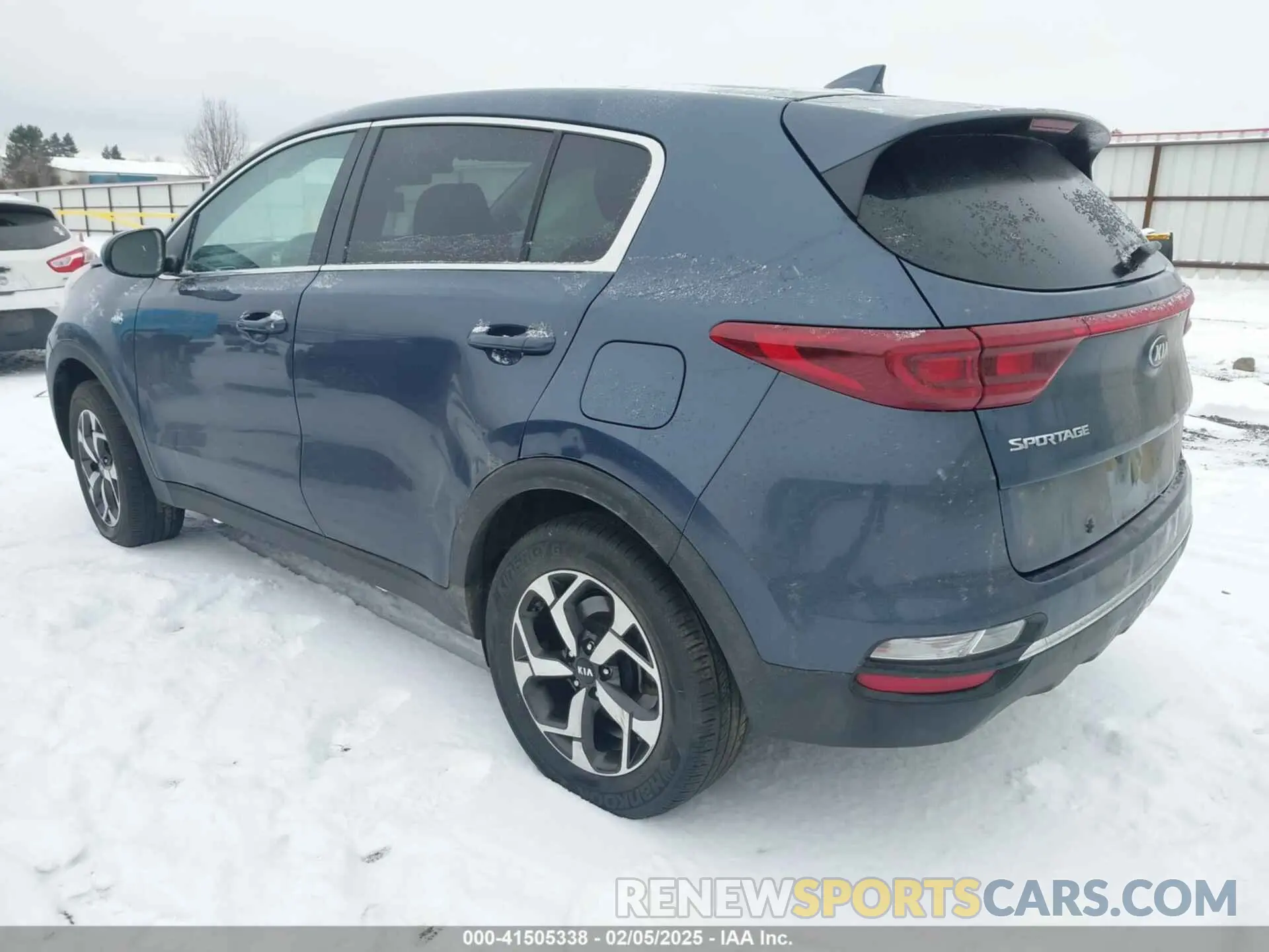 3 Photograph of a damaged car KNDPMCAC9M7843267 KIA SPORTAGE 2021