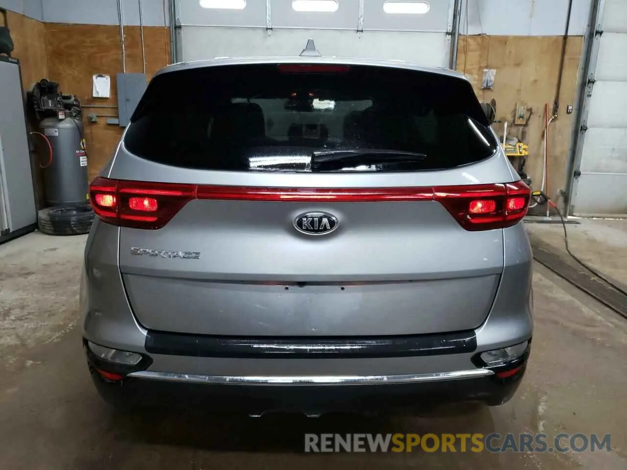 6 Photograph of a damaged car KNDPMCAC9M7864233 KIA SPORTAGE 2021