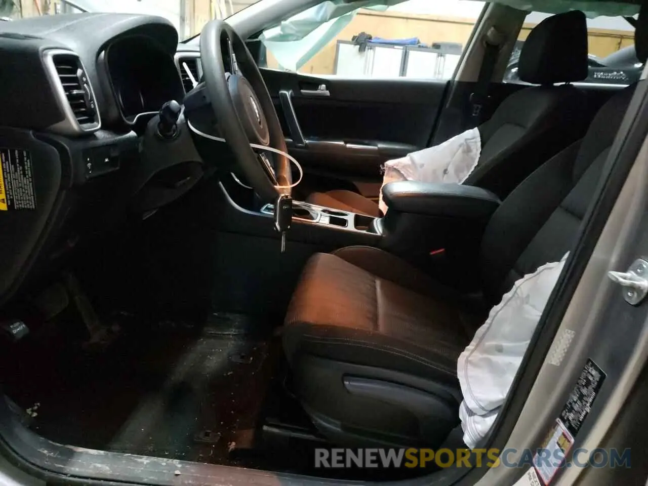 7 Photograph of a damaged car KNDPMCAC9M7864233 KIA SPORTAGE 2021