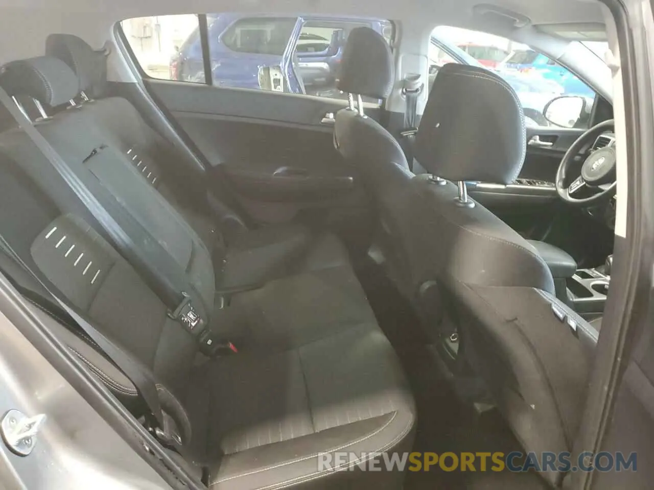 11 Photograph of a damaged car KNDPMCAC9M7885972 KIA SPORTAGE 2021