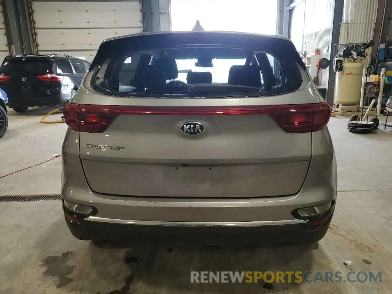 6 Photograph of a damaged car KNDPMCAC9M7885972 KIA SPORTAGE 2021