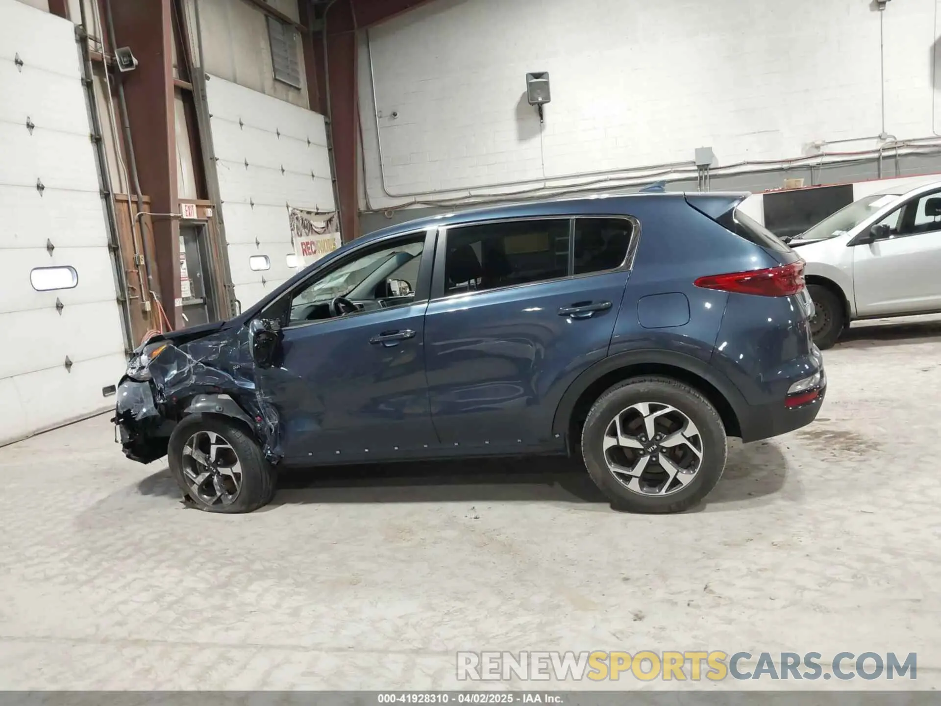 14 Photograph of a damaged car KNDPMCAC9M7886927 KIA SPORTAGE 2021