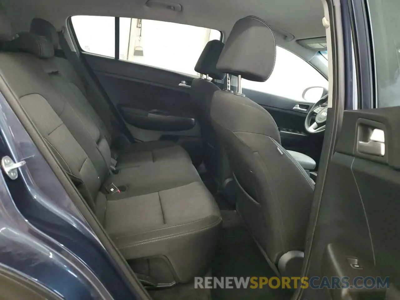11 Photograph of a damaged car KNDPMCAC9M7901720 KIA SPORTAGE 2021