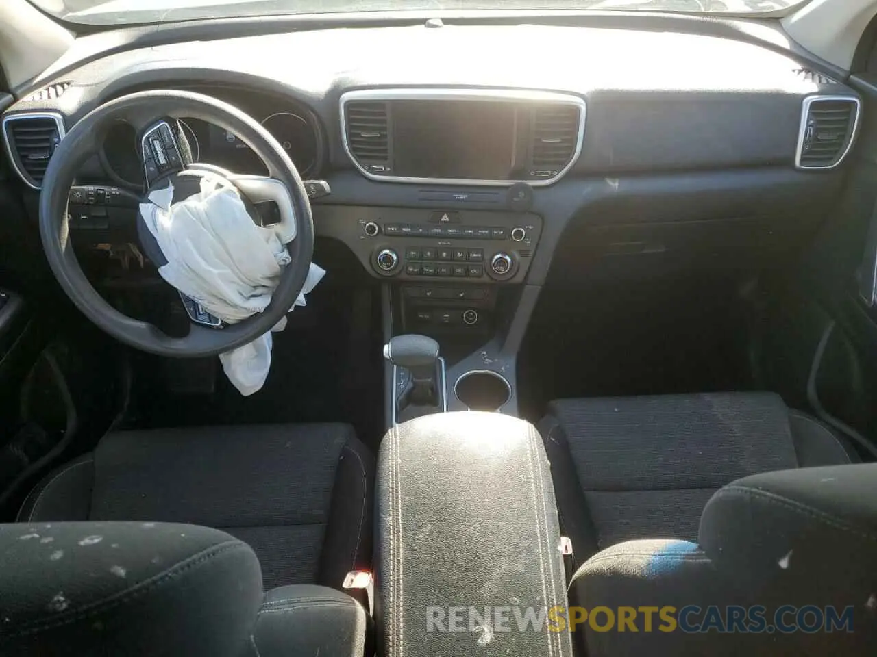 8 Photograph of a damaged car KNDPMCAC9M7907730 KIA SPORTAGE 2021