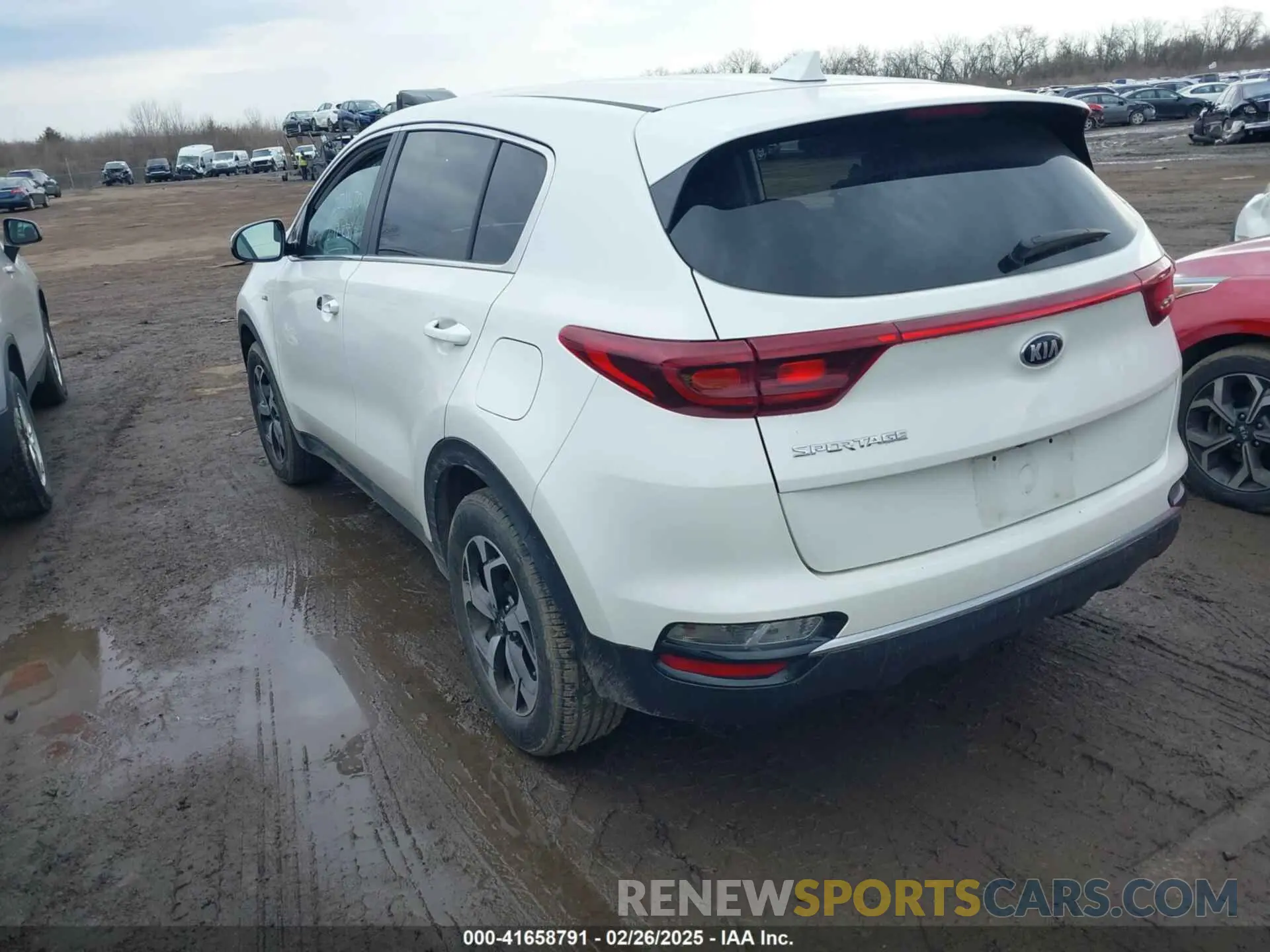 3 Photograph of a damaged car KNDPMCAC9M7919828 KIA SPORTAGE 2021