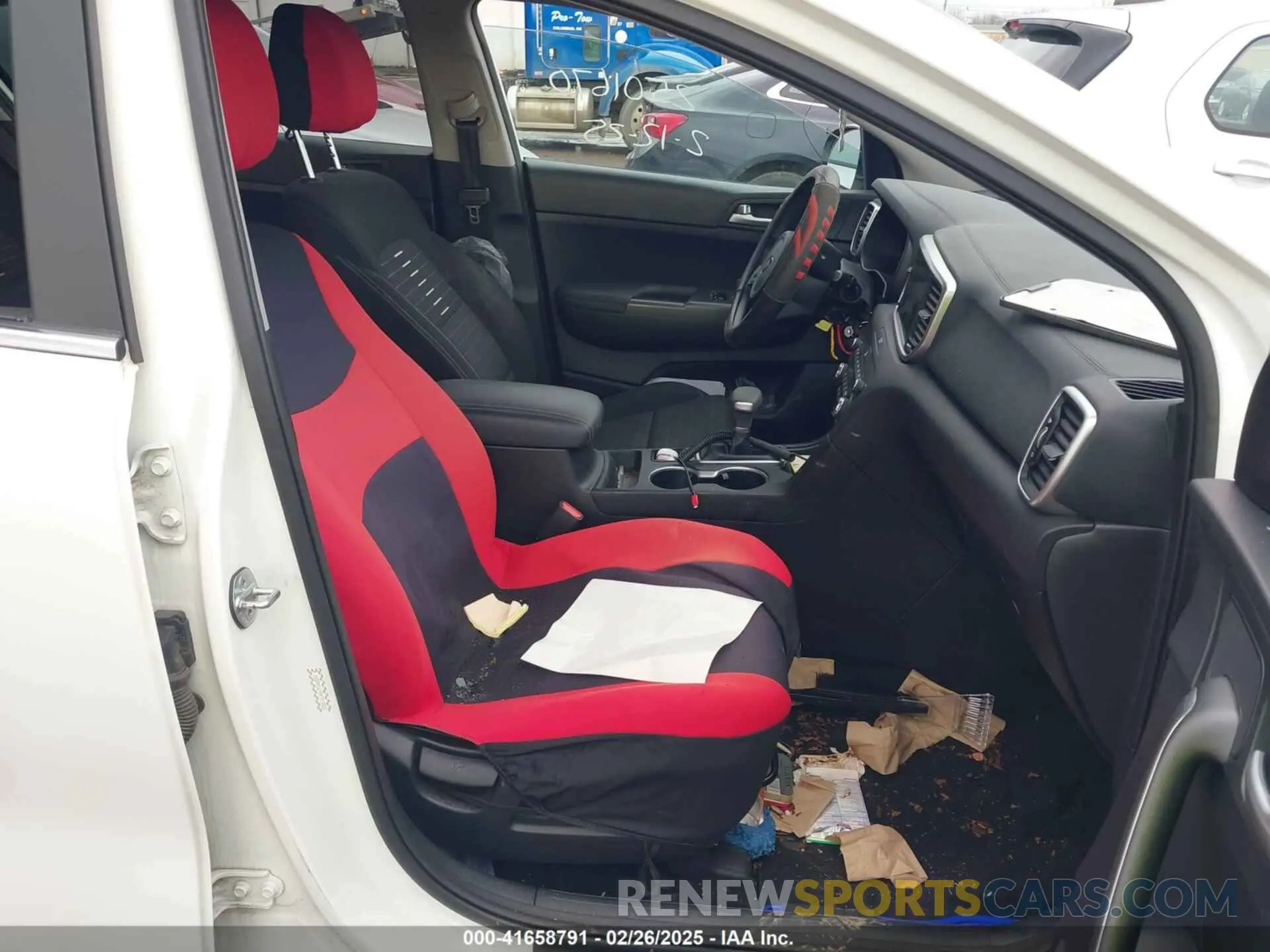 5 Photograph of a damaged car KNDPMCAC9M7919828 KIA SPORTAGE 2021