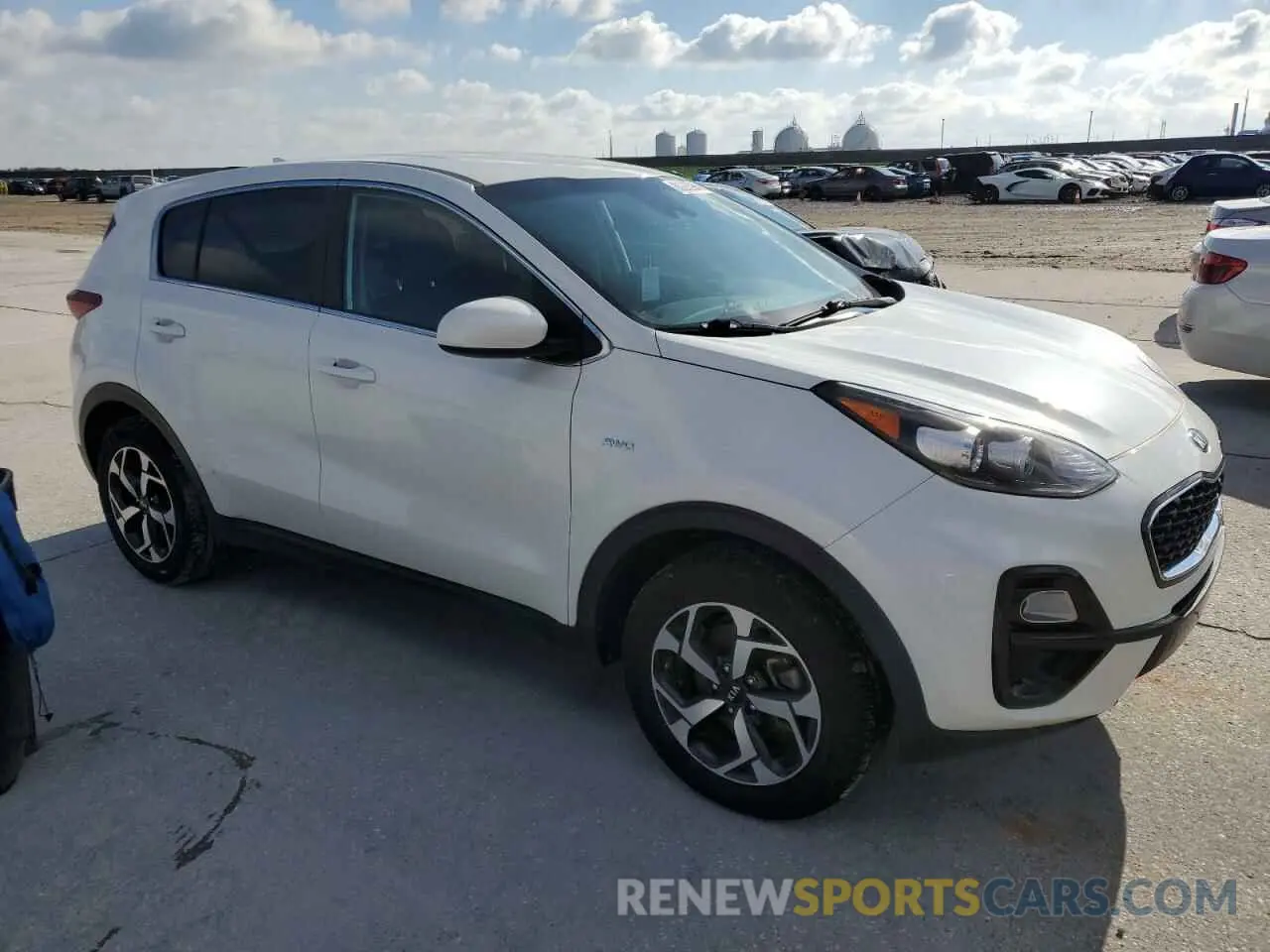4 Photograph of a damaged car KNDPMCAC9M7929419 KIA SPORTAGE 2021