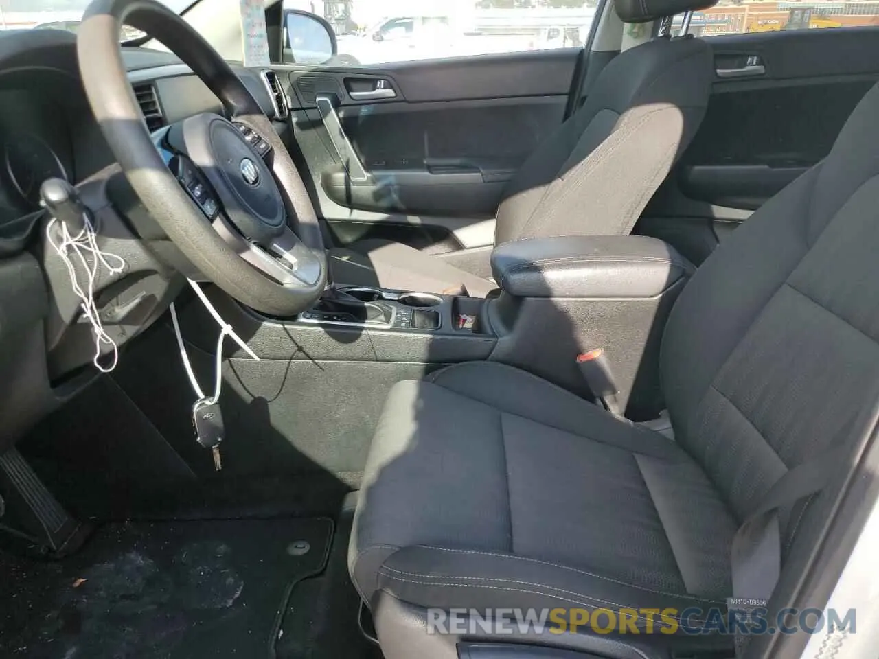 7 Photograph of a damaged car KNDPMCAC9M7929419 KIA SPORTAGE 2021