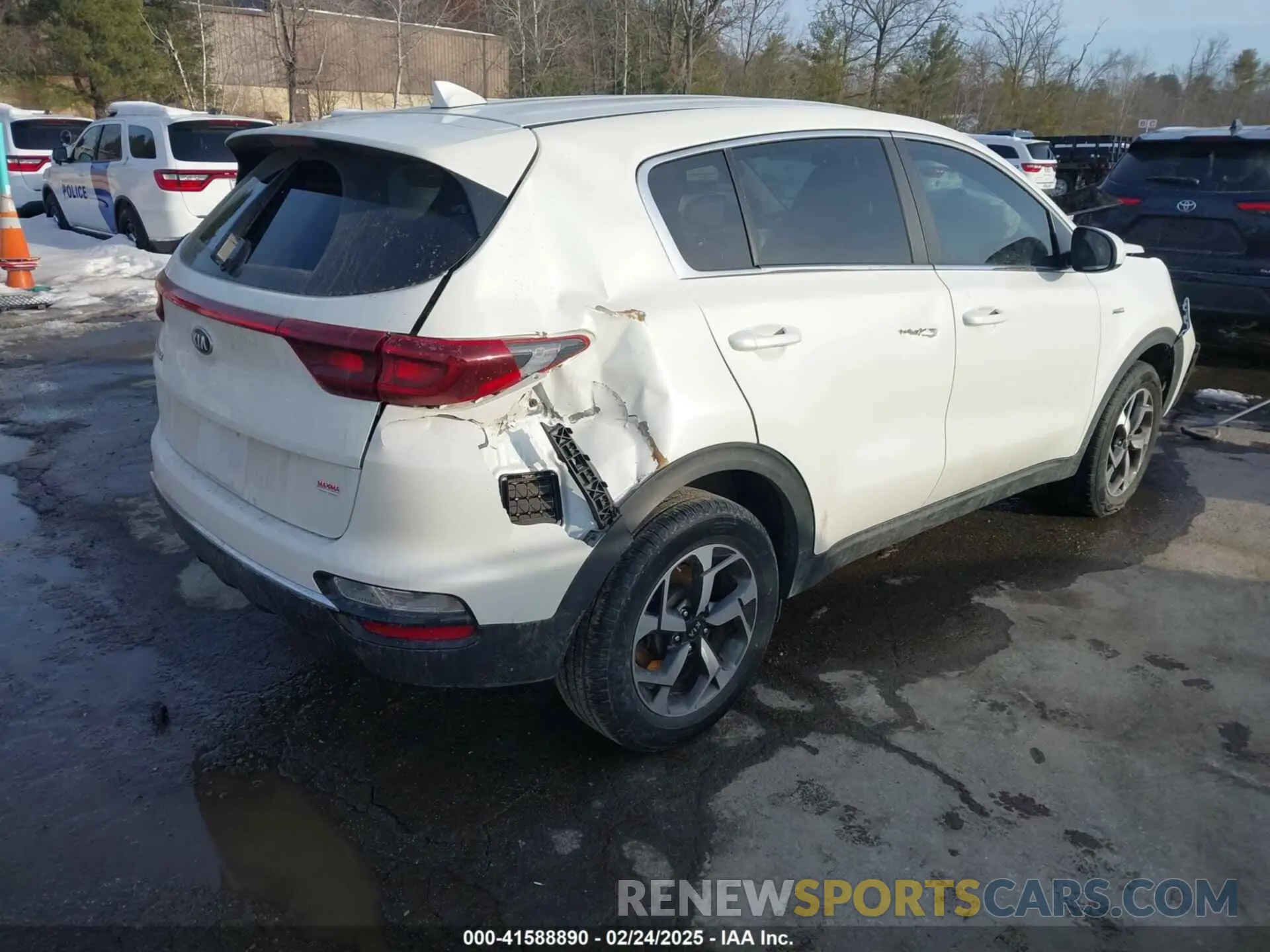 4 Photograph of a damaged car KNDPMCACXM7901175 KIA SPORTAGE 2021