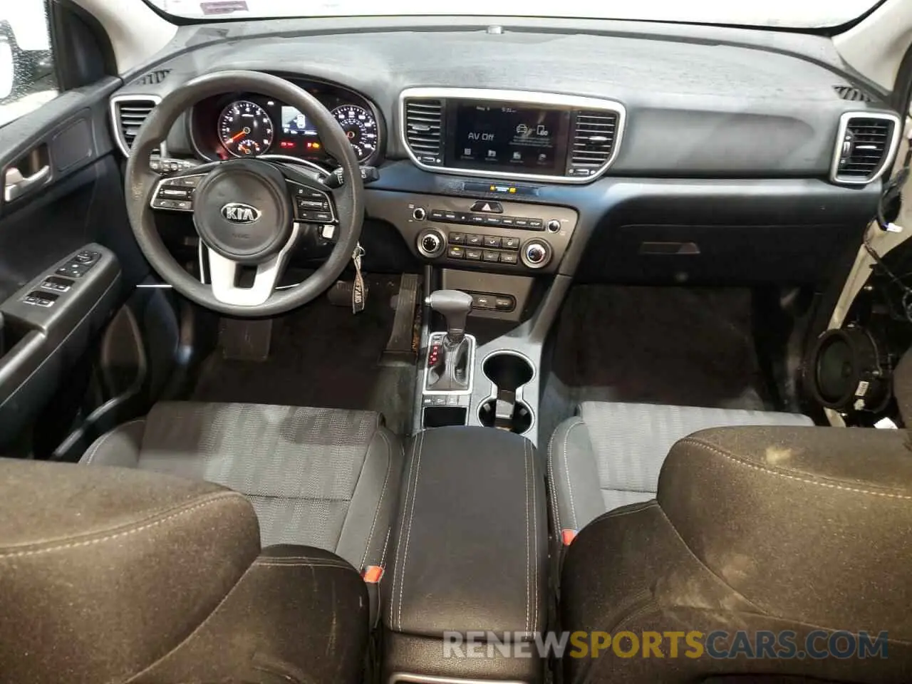 8 Photograph of a damaged car KNDPMCACXM7916999 KIA SPORTAGE 2021