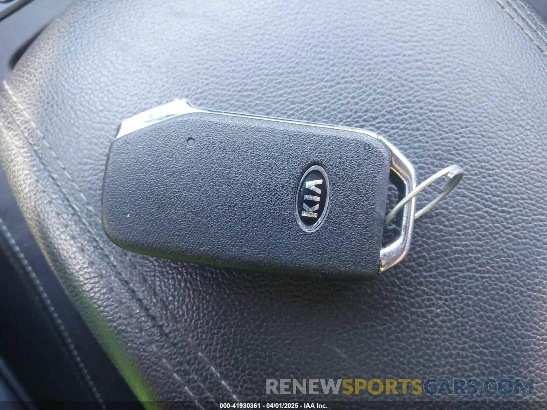 11 Photograph of a damaged car KNDPN3AC0M7876557 KIA SPORTAGE 2021
