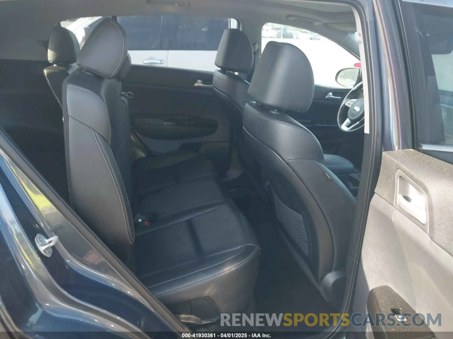 8 Photograph of a damaged car KNDPN3AC0M7876557 KIA SPORTAGE 2021