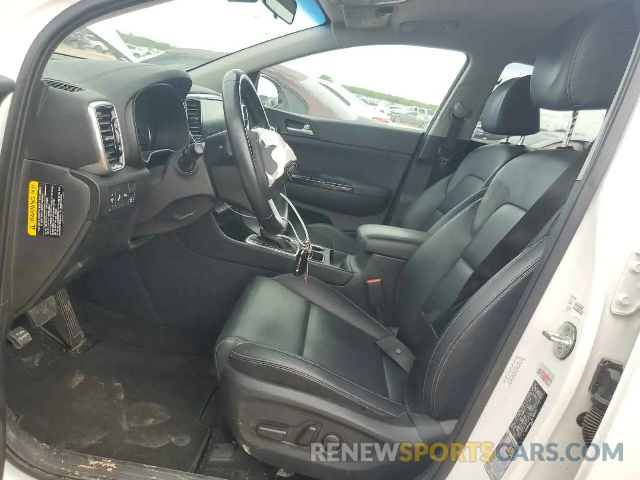 7 Photograph of a damaged car KNDPN3AC4M7860832 KIA SPORTAGE 2021