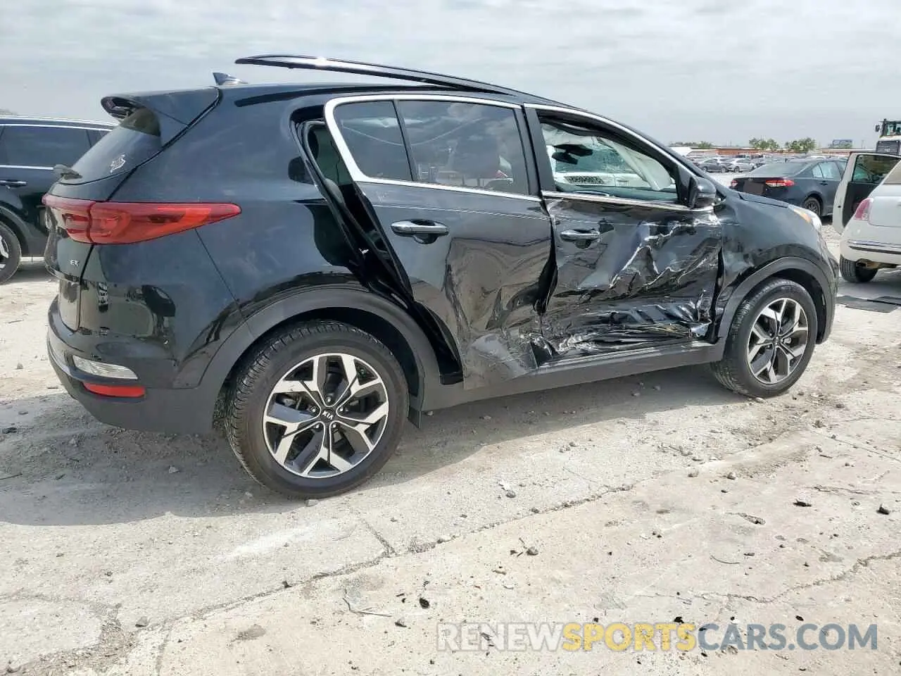 3 Photograph of a damaged car KNDPN3AC6M7928743 KIA SPORTAGE 2021
