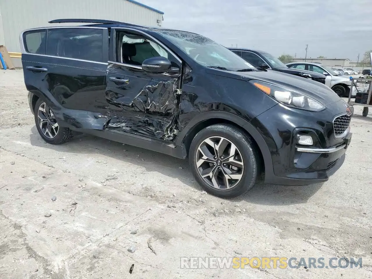 4 Photograph of a damaged car KNDPN3AC6M7928743 KIA SPORTAGE 2021