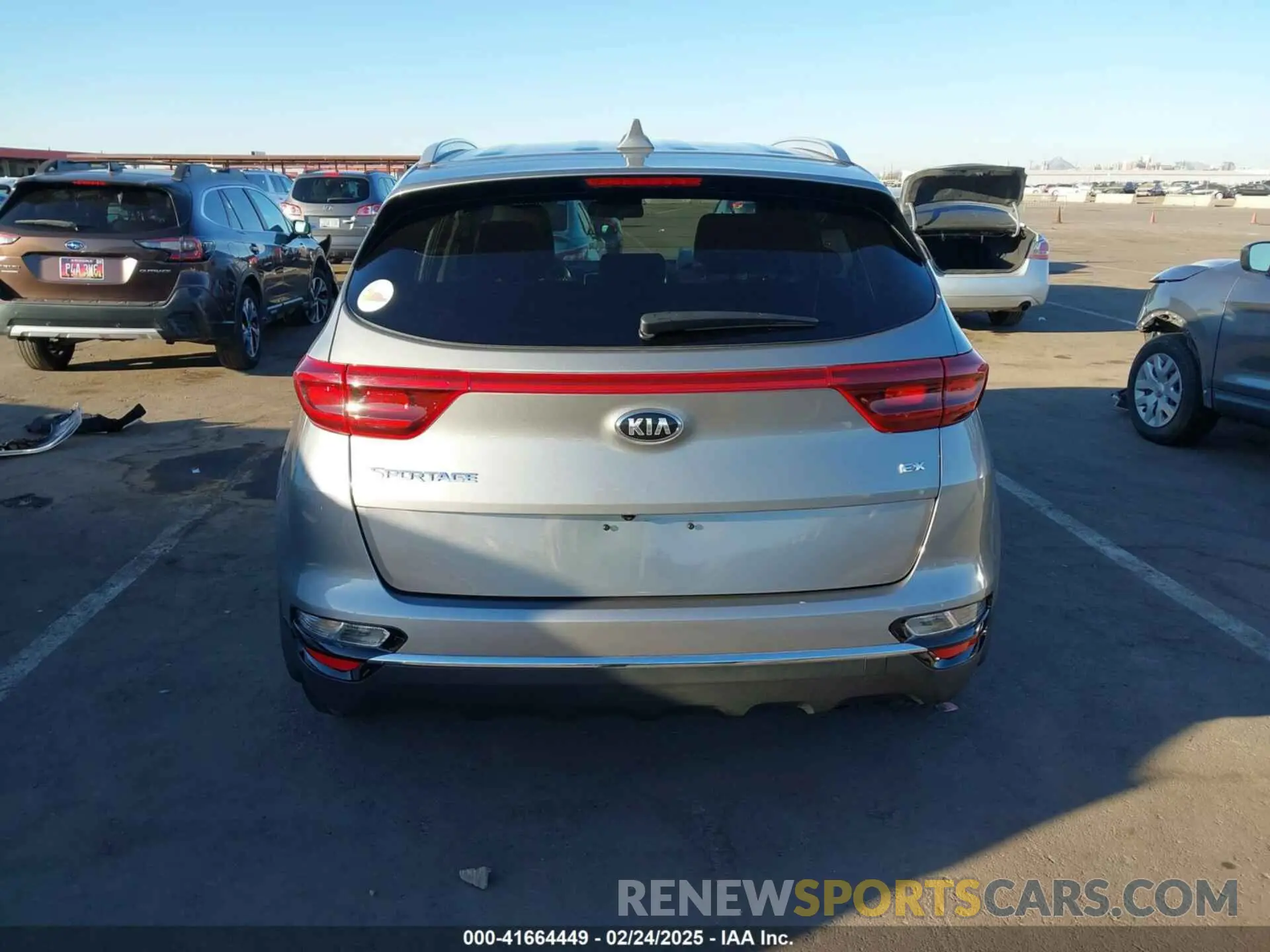 16 Photograph of a damaged car KNDPN3AC8M7887130 KIA SPORTAGE 2021