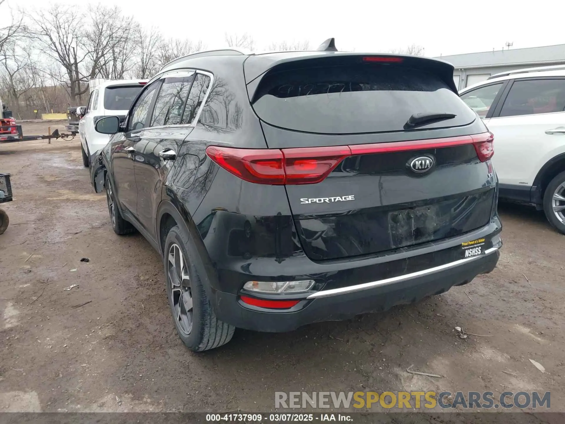 3 Photograph of a damaged car KNDPN3AC8M7912771 KIA SPORTAGE 2021