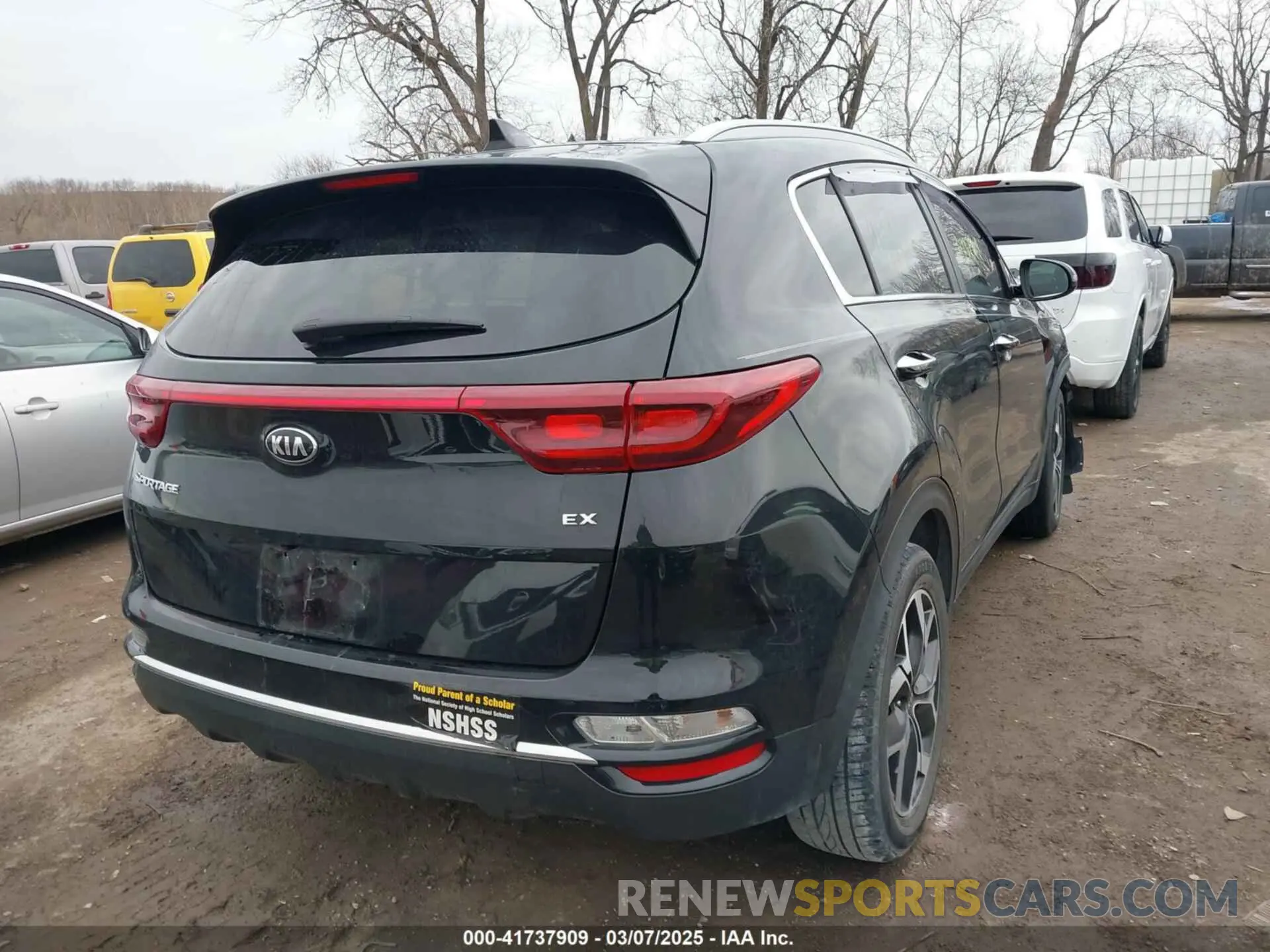 4 Photograph of a damaged car KNDPN3AC8M7912771 KIA SPORTAGE 2021