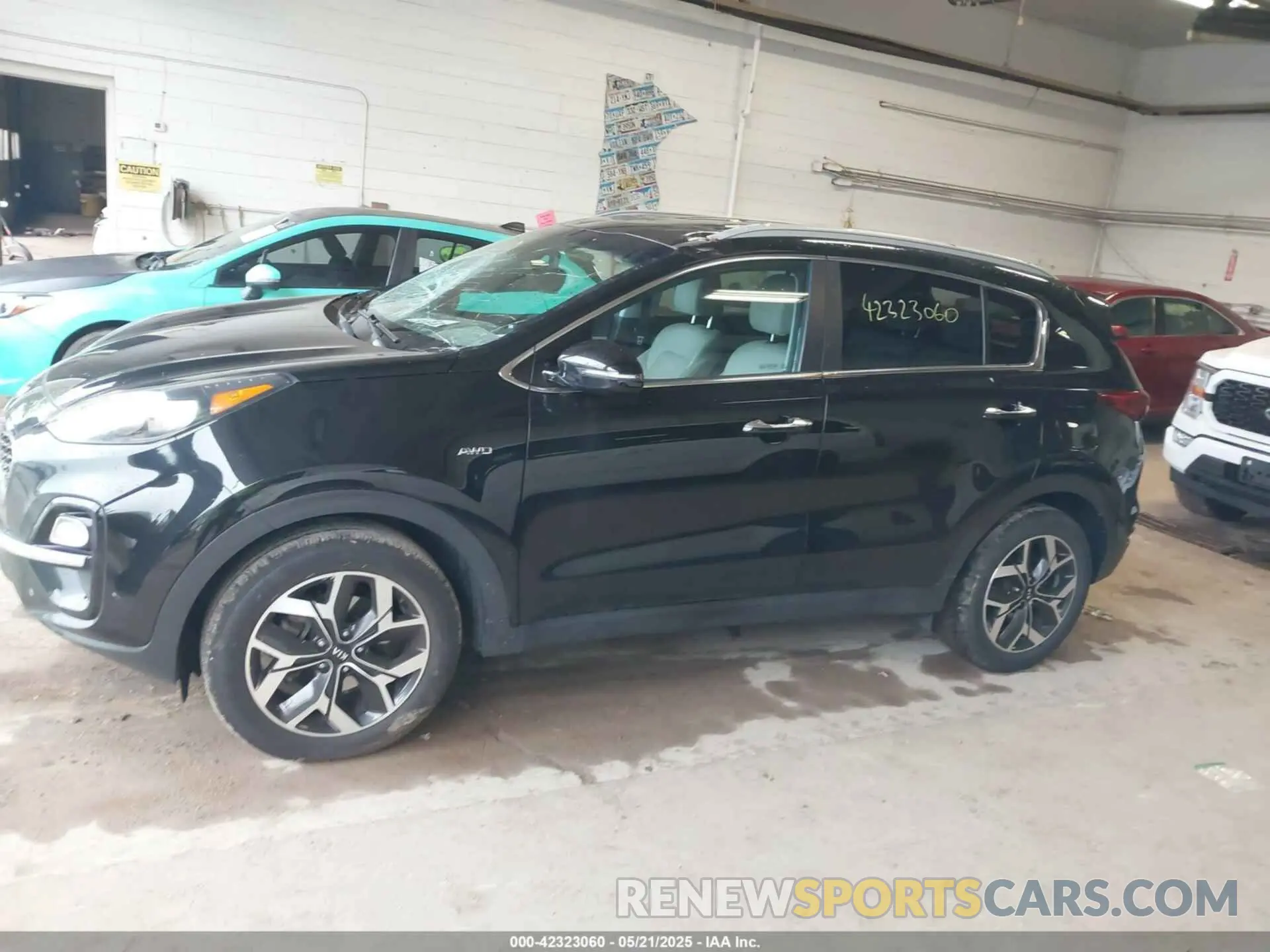14 Photograph of a damaged car KNDPNCAC2M7905508 KIA SPORTAGE 2021