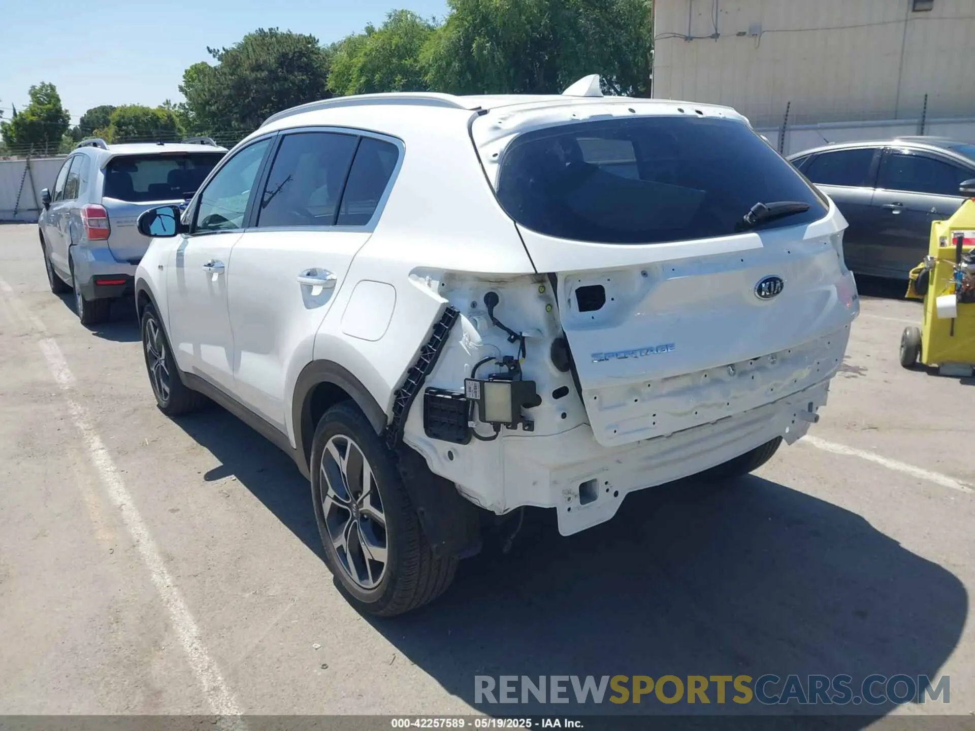 18 Photograph of a damaged car KNDPNCAC3M7886337 KIA SPORTAGE 2021