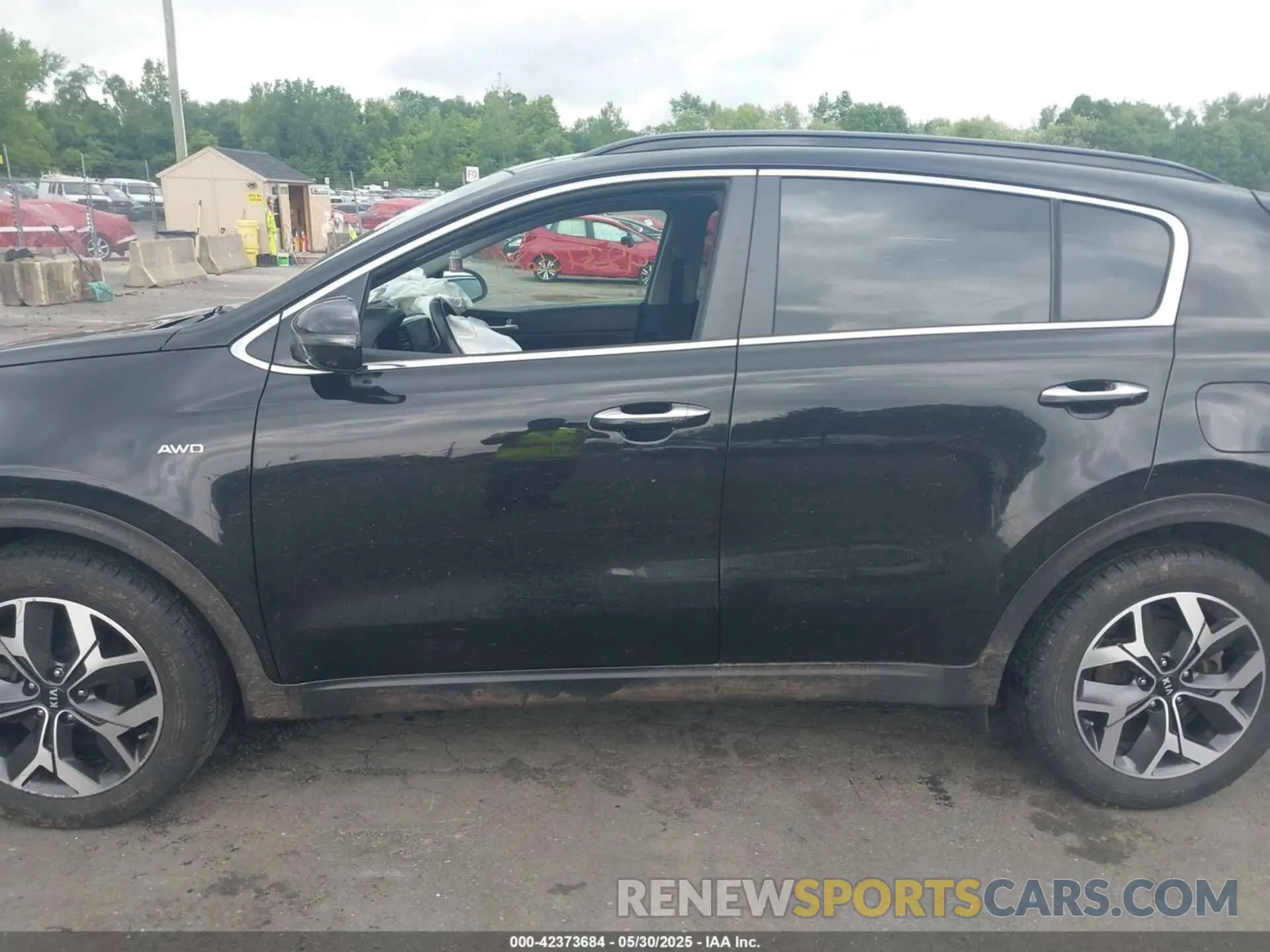 14 Photograph of a damaged car KNDPNCAC5M7848673 KIA SPORTAGE 2021