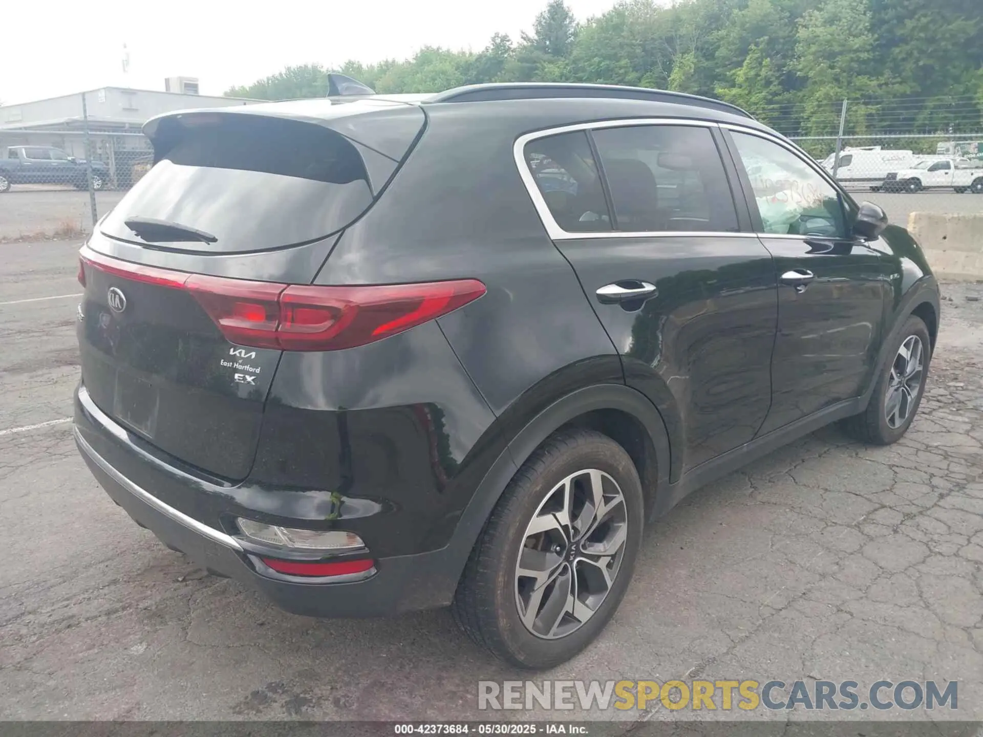 4 Photograph of a damaged car KNDPNCAC5M7848673 KIA SPORTAGE 2021