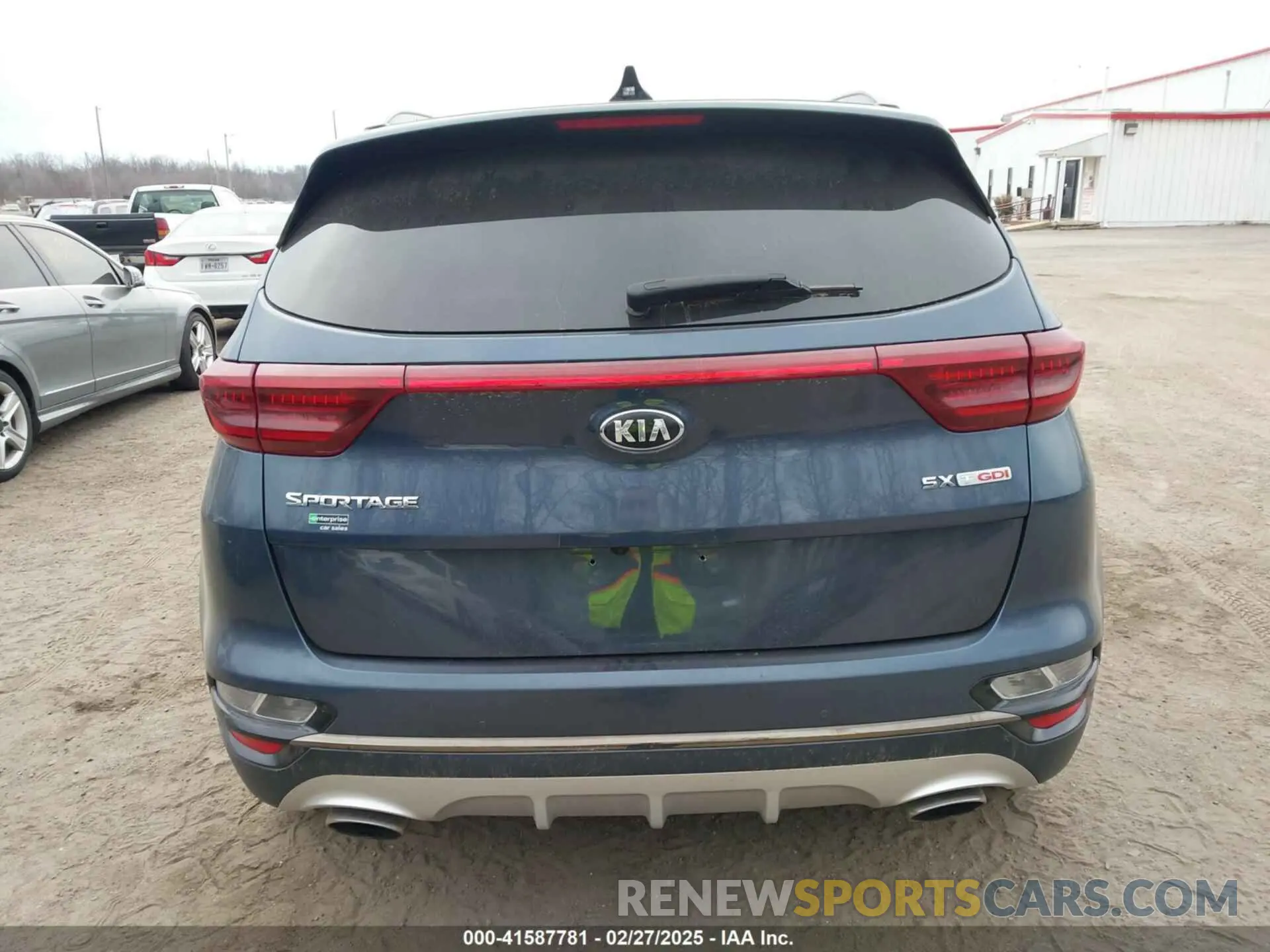 16 Photograph of a damaged car KNDPR3A62M7914966 KIA SPORTAGE 2021