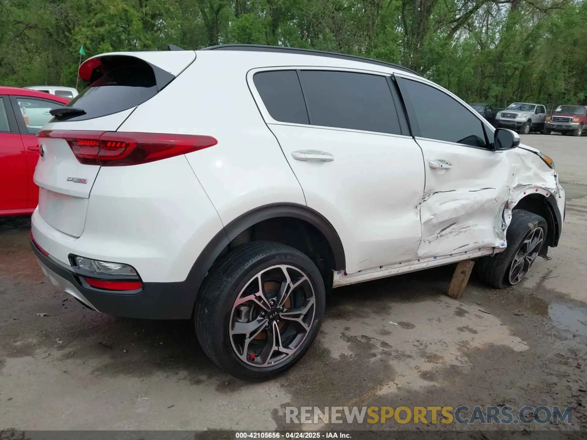 4 Photograph of a damaged car KNDPRCA63M7878009 KIA SPORTAGE 2021